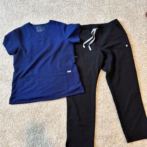 FIGS Bundle - M Top sz LP Bottom